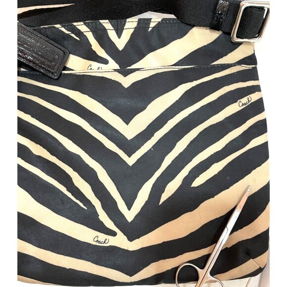 Authentic Coach Crossbody Bag Purse Nylon Zebra Print Black Tan COA Entrupy Logo - Picture 9 of 11